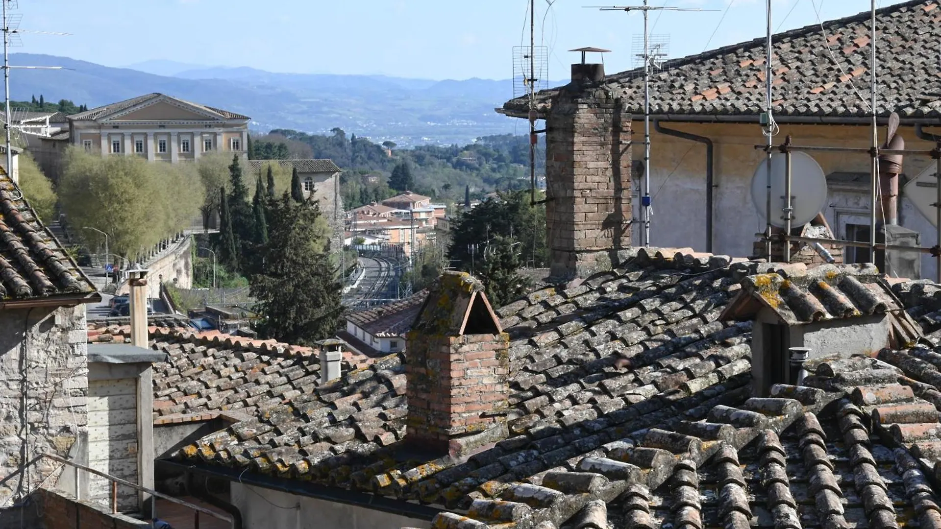 Prestige And Comfort In The Center Of Perugia And Views